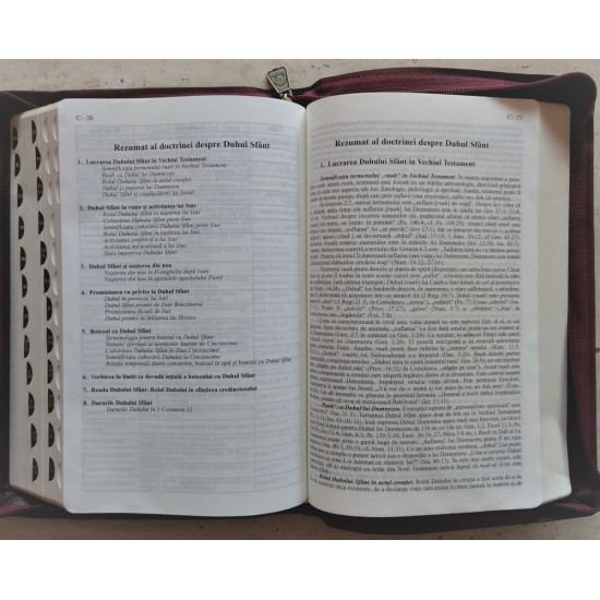 Biblia cu concordanta si explicatii mare, coperta piele neagra, fermoar, index